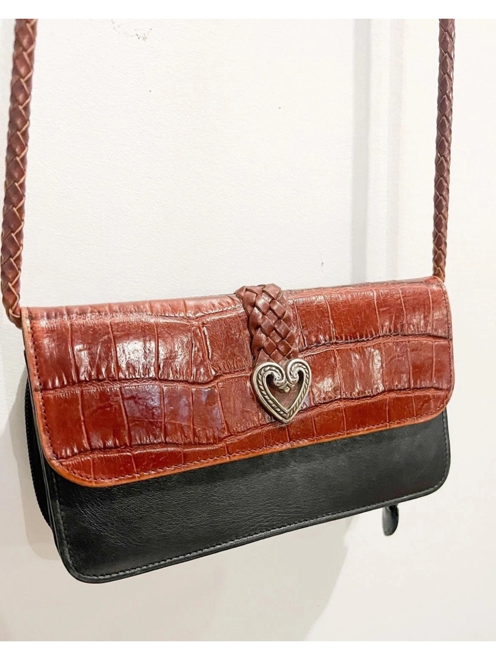VTG Brighton Two Tone Croc Embossed Leather Western Heart Crossbody Purse Wallet